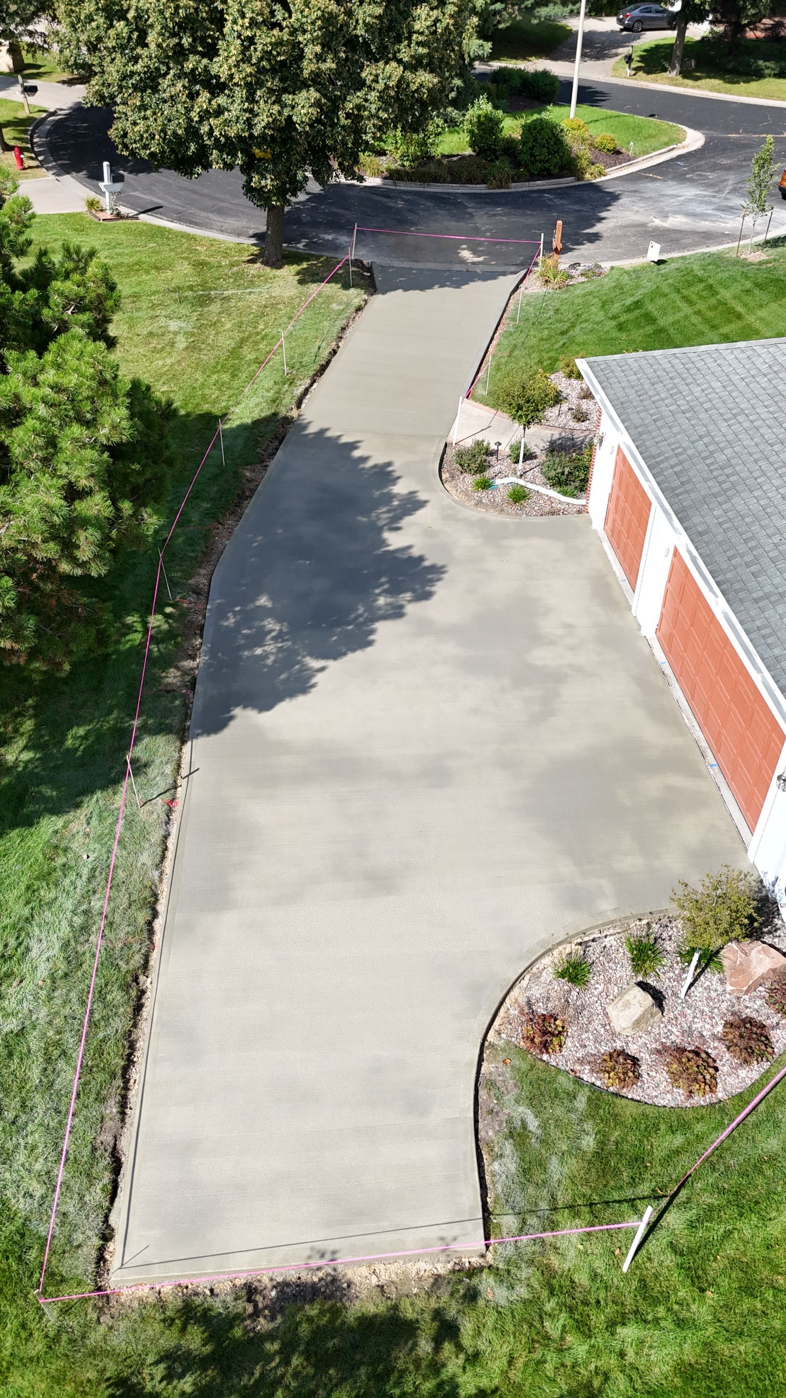 Curved driveway, aerial