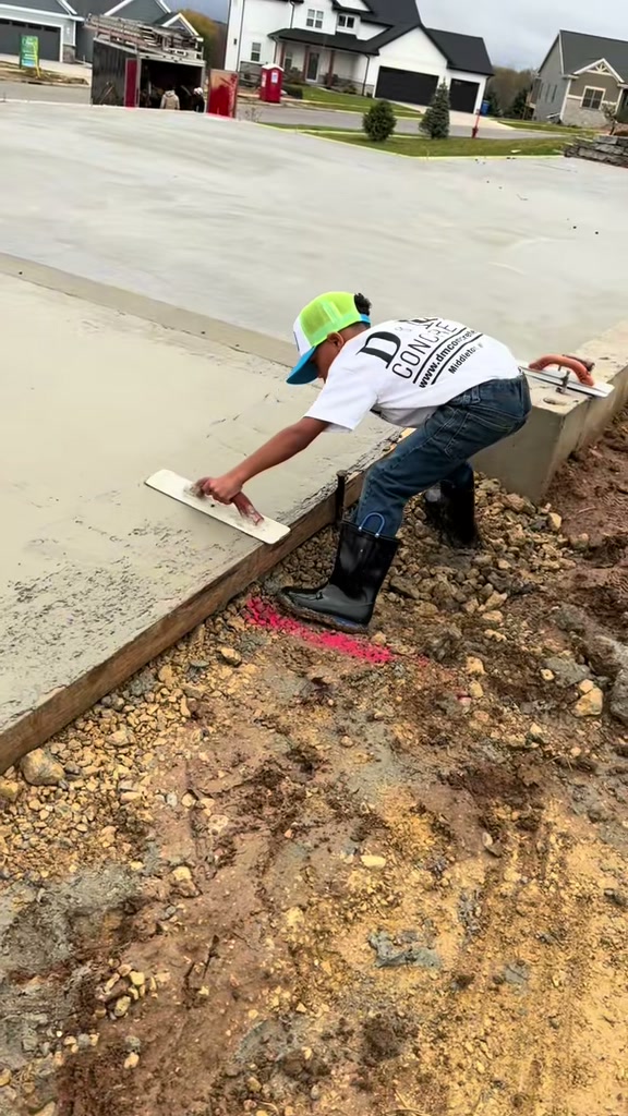 Edging the slab