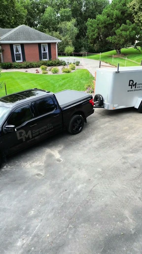 D&M Truck